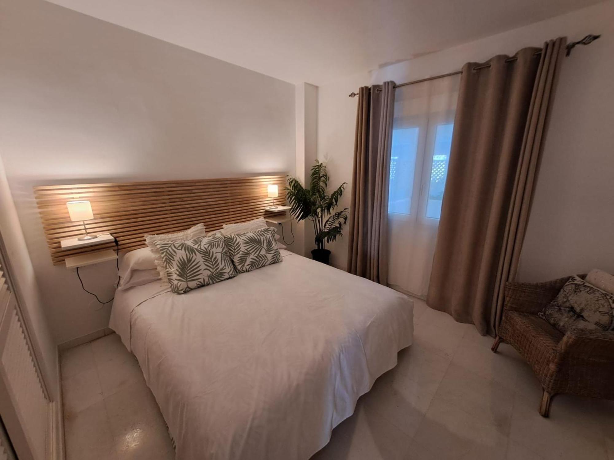 Luminous In Playas Del Duque , Puerto Banus By Holidays &