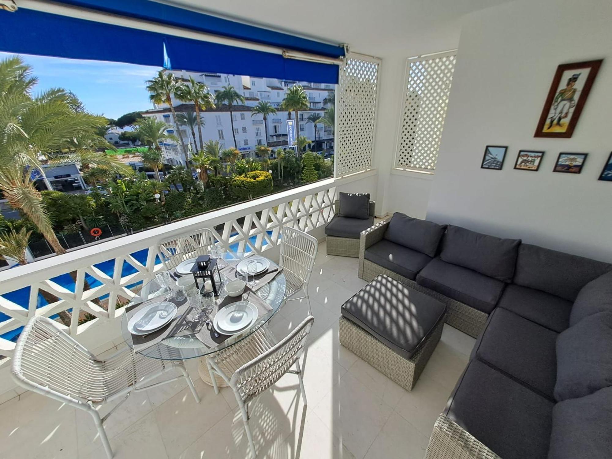 Luminous In Playas Del Duque , Puerto Banus By Holidays & Marbella
