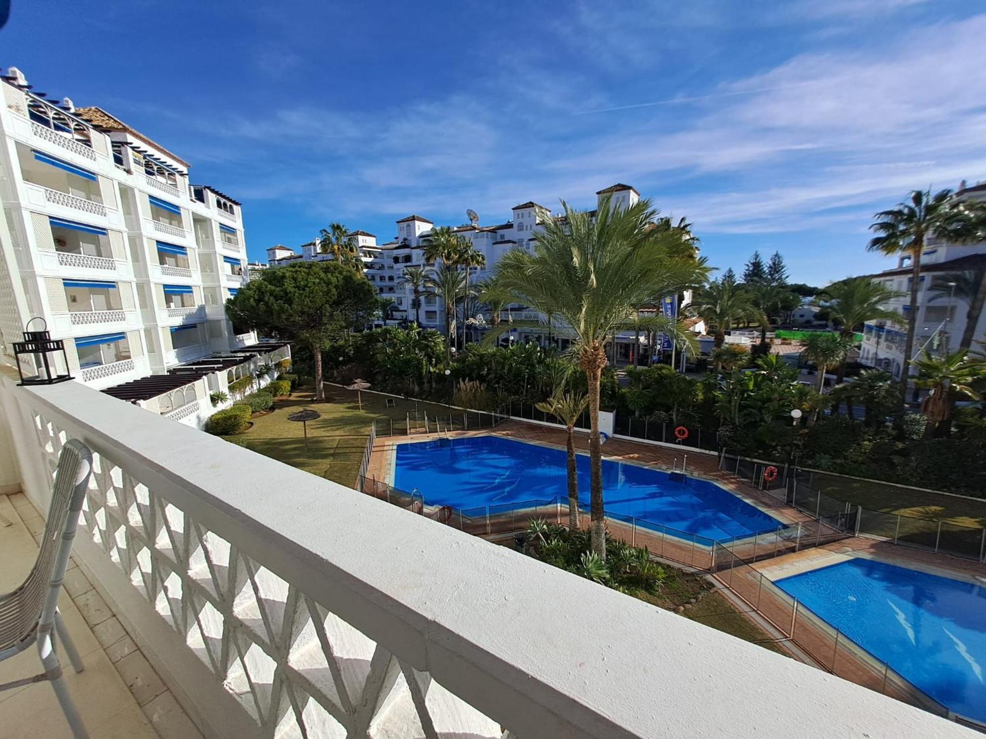 Apartment Luminous In Playas Del Duque , Puerto Banus By Holidays &